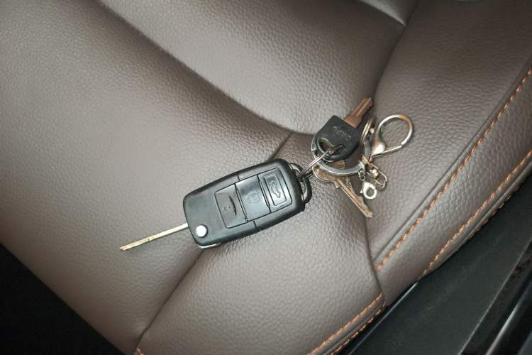 Used FORTHING Joyear X5 2018 Enjoy Series 1.6L Manual Enjoy Model Vehicle Key