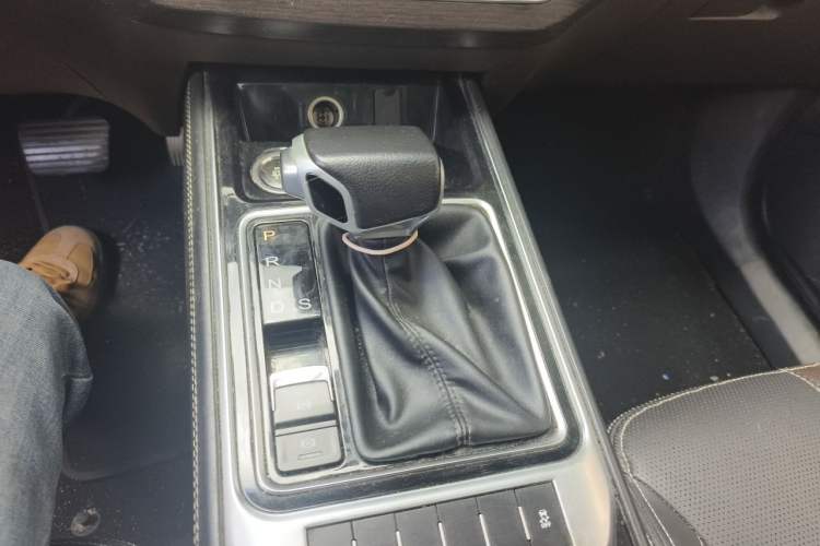 Used FORTHING Joyear X5 2019 X5L 1.5T CVT Luxury Model Gear Lever