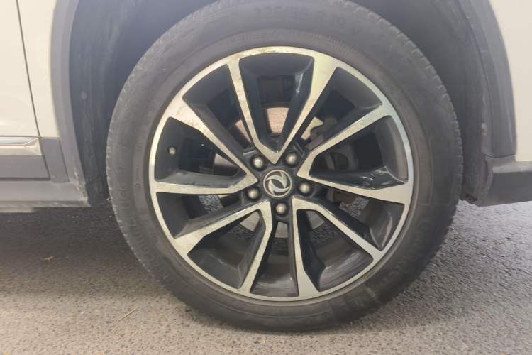 Used FORTHING Joyear X5 2019 X5L 1.5T CVT Luxury Model Right Front Wheel Hub