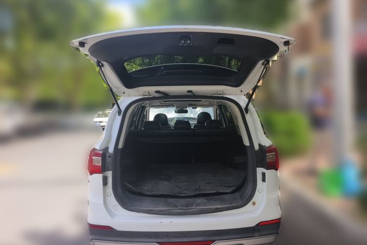 Used FORTHING Joyear X5 2019 X5L 1.5T CVT Luxury Model Trunk