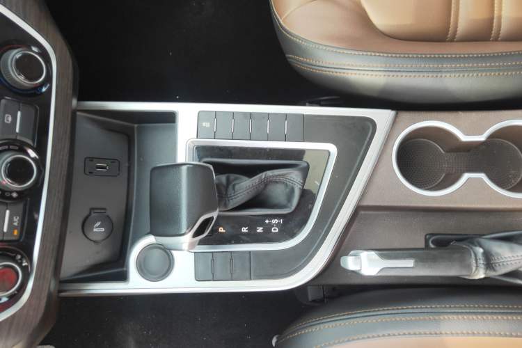 Used FORTHING Joyear X6 2017 Enjoy Series 1.5T CVT Luxury Model Gear Lever