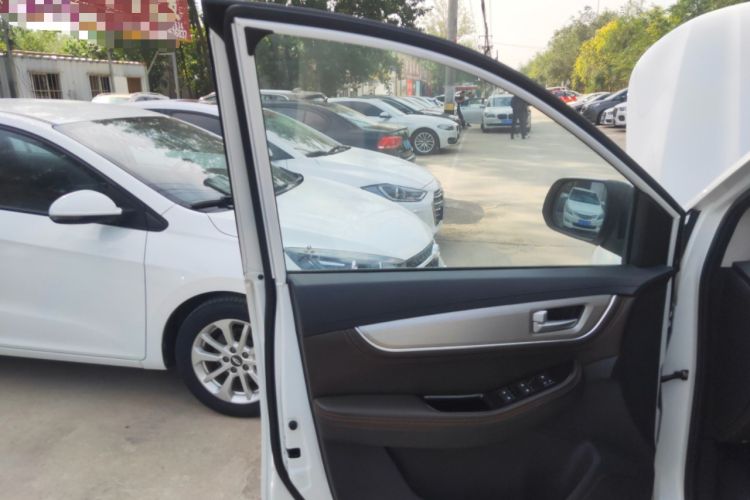 Used FORTHING Joyear X6 2017 Enjoy Series 1.5T CVT Luxury Model Left Front Door Interior