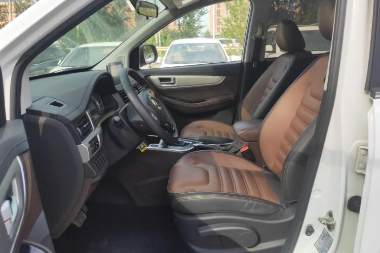 Used FORTHING Joyear X6 2017 Enjoy Series 1.5T CVT Luxury Model Left Front Seat