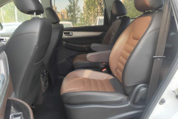 Used FORTHING Joyear X6 2017 Enjoy Series 1.5T CVT Luxury Model Left Rear Seat