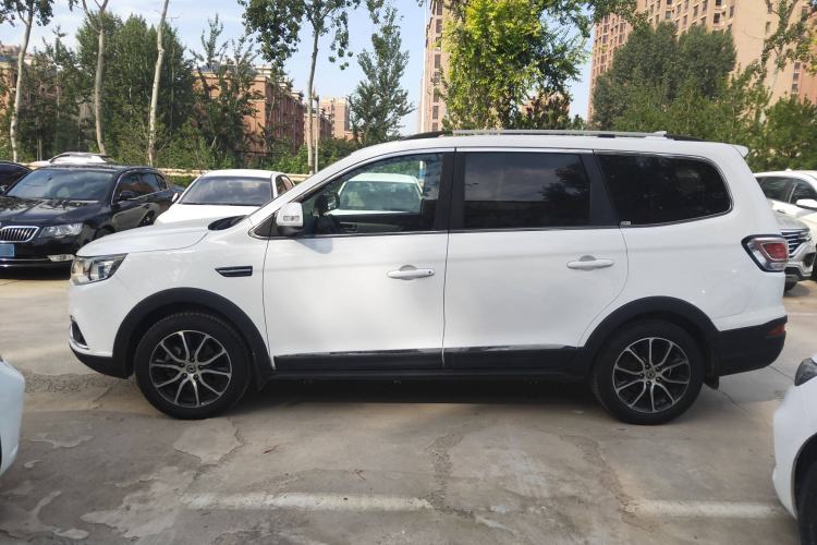 Used FORTHING Joyear X6 2017 Enjoy Series 1.5T CVT Luxury Model Left Side