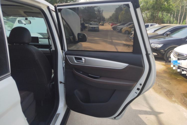 Used FORTHING Joyear X6 2017 Enjoy Series 1.5T CVT Luxury Model Right Rear Door Interior