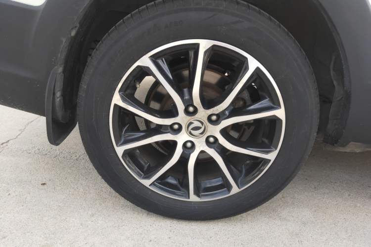 Used FORTHING Joyear X6 2017 Enjoy Series 1.5T CVT Luxury Model Right Rear Wheel Hub