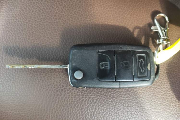 Used FORTHING Joyear X6 2017 Enjoy Series 1.5T CVT Luxury Model Vehicle Key