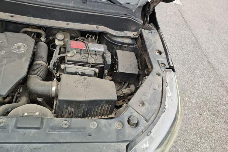 Used FORTHING Joyear X6 2017 Enjoy Series 1.5T CVT Luxury Model Engine Bay Left