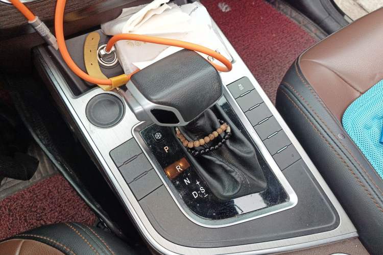 Used FORTHING Joyear X6 2017 Jingxiang Series 1.5T CVT Luxury Model Gear Lever
