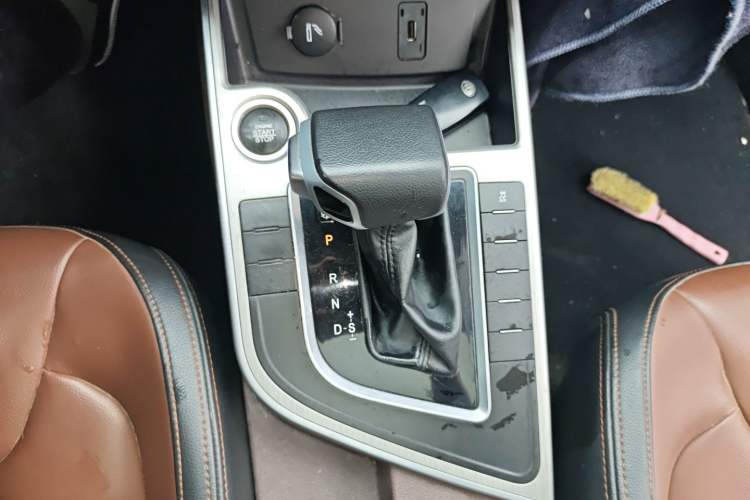 Used FORTHING Joyear X6 2017 Jingxiang Series 1.5T CVT Prestige Model Gear Lever