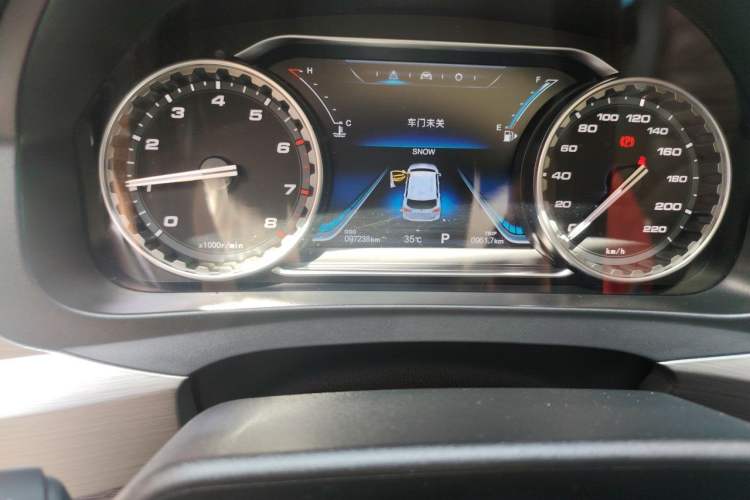 Used FORTHING Joyear X6 2017 Jingxiang Series 1.5T CVT Prestige Model Odometer Close Up