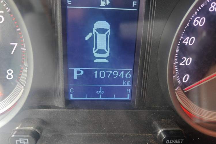 Used FORTHING Joyear X6 2017 Enjoy Series 1.5T CVT Luxury Model Odometer Close Up