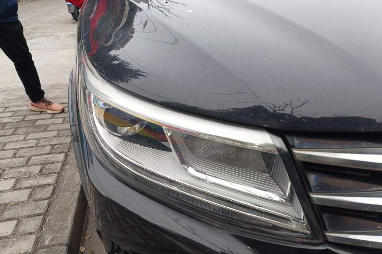 Used FORTHING Joyear X6 2017 Jingxiang Series 1.5T CVT Luxury Model Right Front Headlight