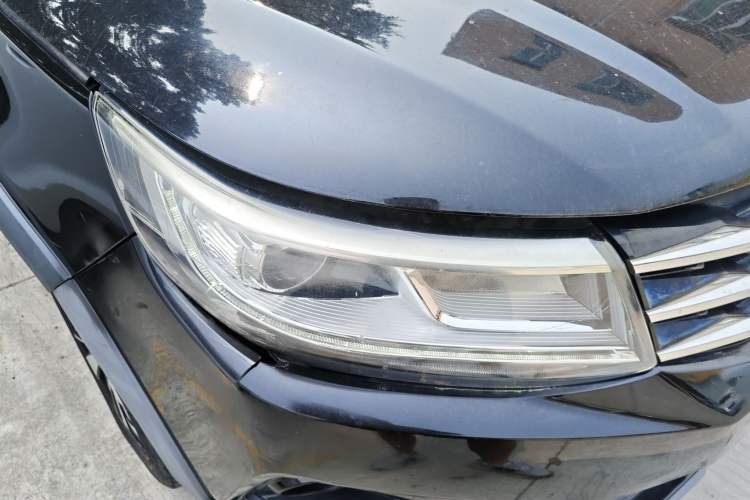 Used FORTHING Joyear X6 2017 Jingxiang Series 1.5T CVT Prestige Model Right Front Headlight