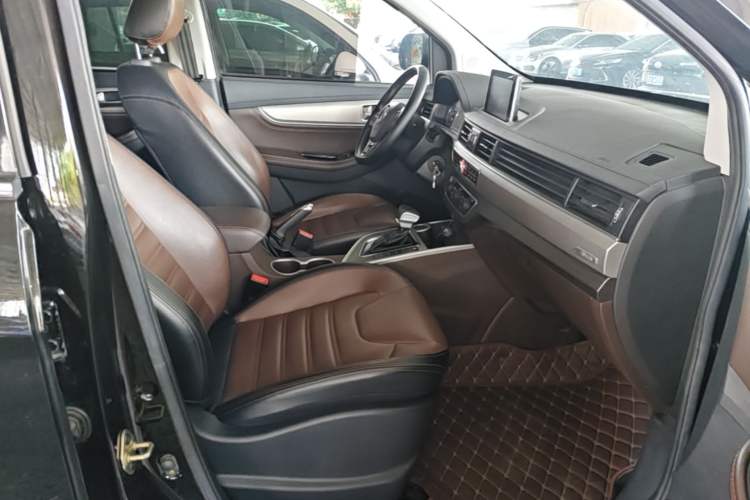 Used FORTHING Joyear X6 2017 Jingxiang Series 1.5T CVT Luxury Model Right Front Seat