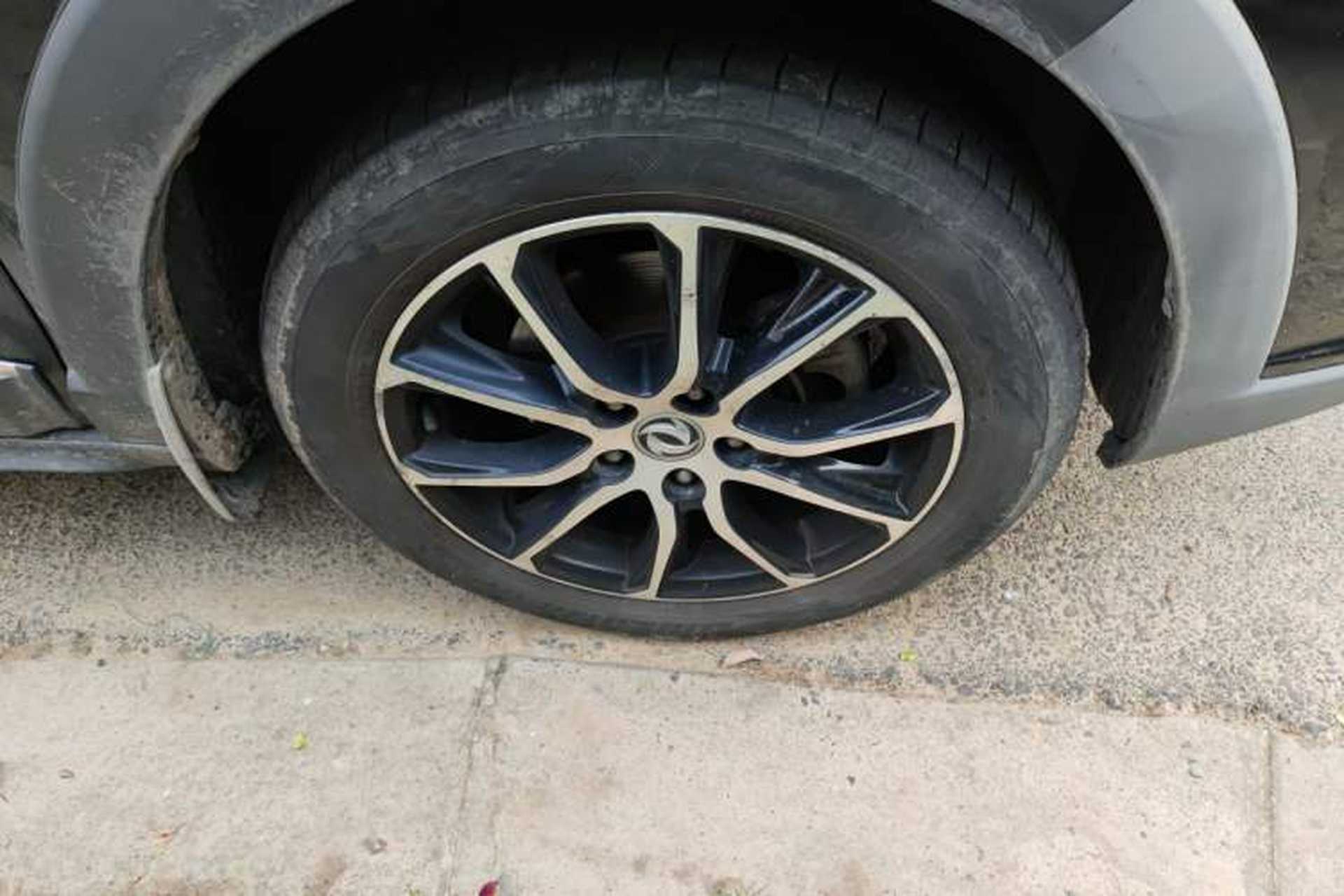 Used FORTHING Joyear X6 2017 Enjoy Series 1.5T CVT Luxury Model Right Front Wheel Hub