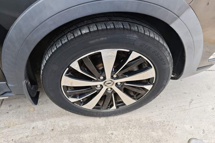 Used FORTHING Joyear X6 2017 Jingxiang Series 1.5T CVT Prestige Model Right Front Wheel Hub
