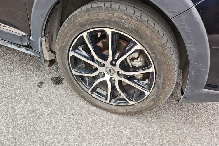 Used FORTHING Joyear X6 2017 Enjoy Series 1.5T CVT Luxury Model Right Front Wheel Hub