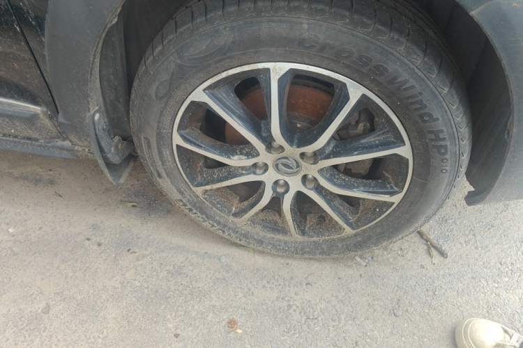 Used FORTHING Joyear X6 2017 Enjoy Series 1.5T CVT Luxury Model Right Front Wheel Hub