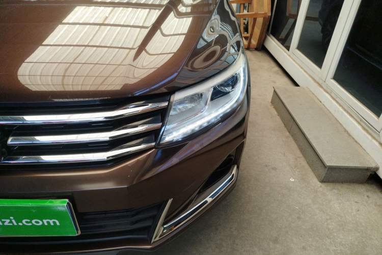 Used FORTHING Joyear X6 2017 Jingxiang Series 1.5T Manual Luxury Model Left Front Headlight