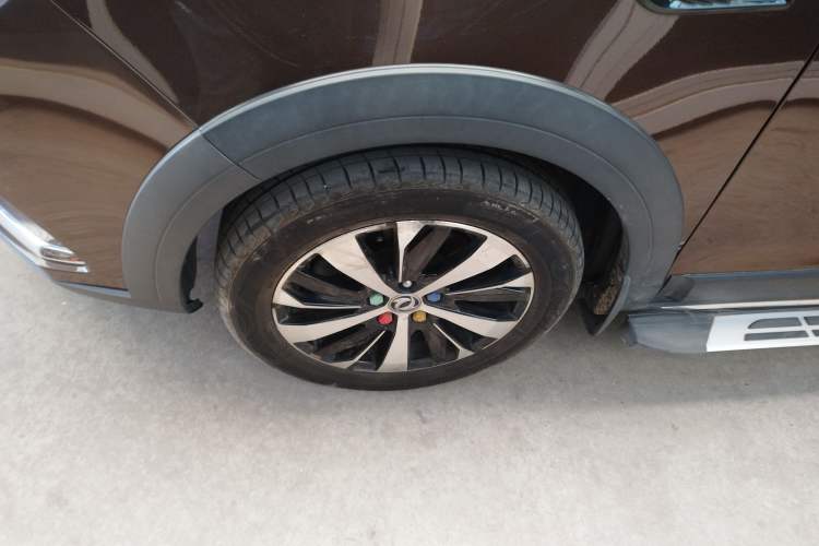 Used FORTHING Joyear X6 2017 Jingxiang Series 1.5T Manual Luxury Model Left Front Wheel Hub