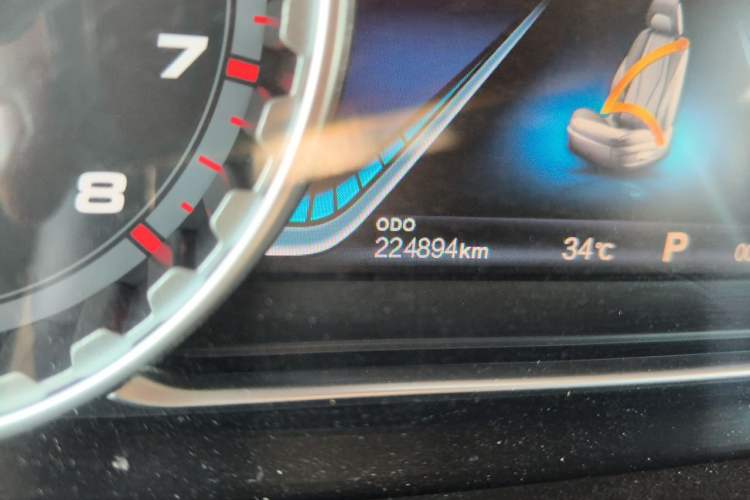 Used FORTHING Joyear X6 2017 Jingxiang Series 1.5T CVT Prestige Model Odometer Close Up
