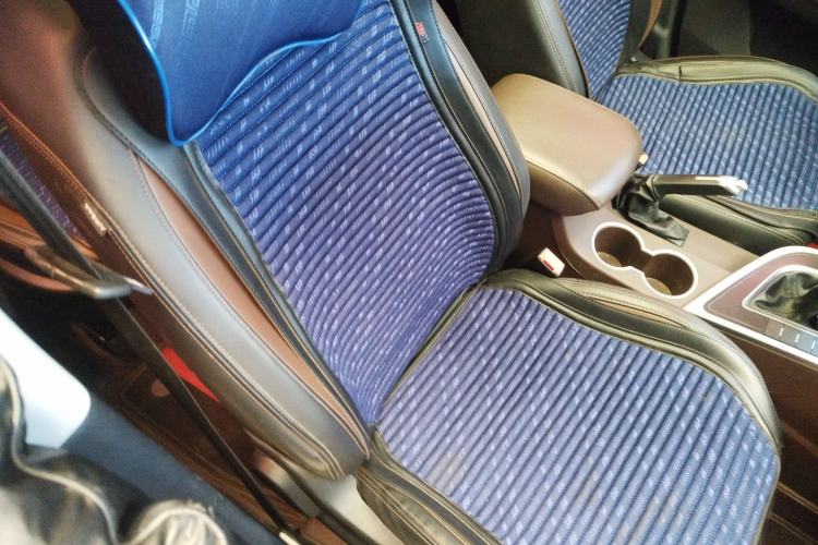 Used FORTHING Joyear X6 2017 Jingxiang Series 1.5T Manual Luxury Model Right Front Seat