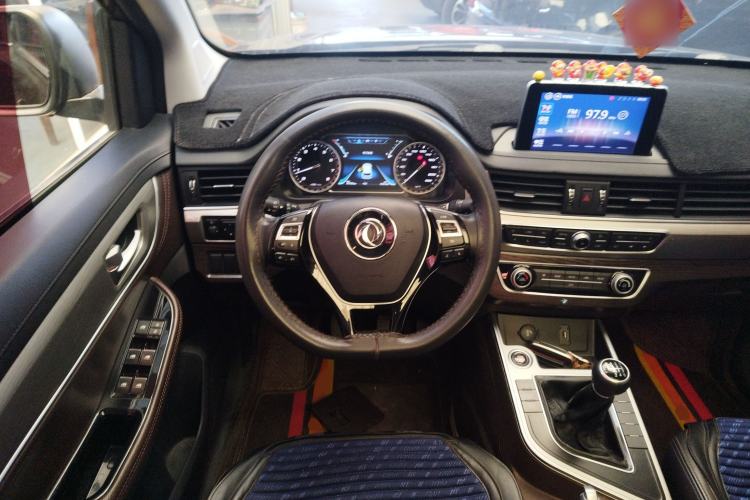 Used FORTHING Joyear X6 2017 Jingxiang Series 1.5T Manual Luxury Model Steering Wheel