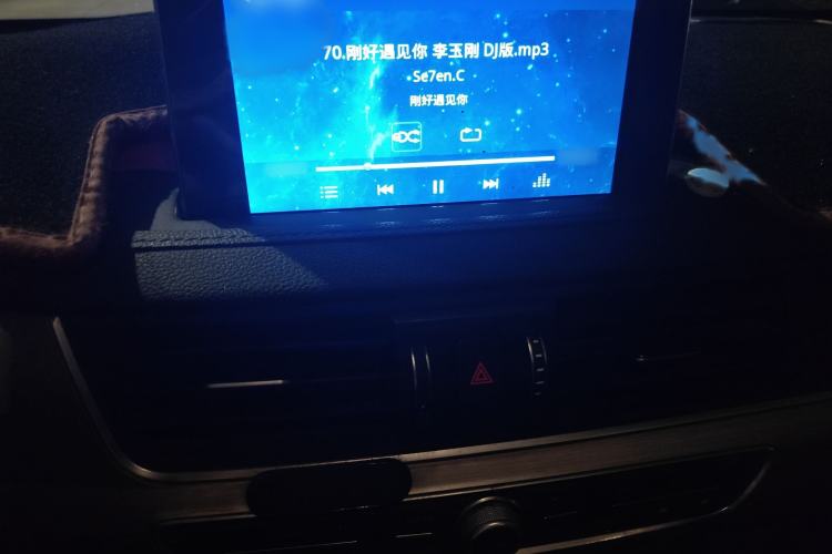 Used FORTHING Joyear X6 2017 Jingxiang Series 1.5T Manual Luxury Model Audio And AC Panel