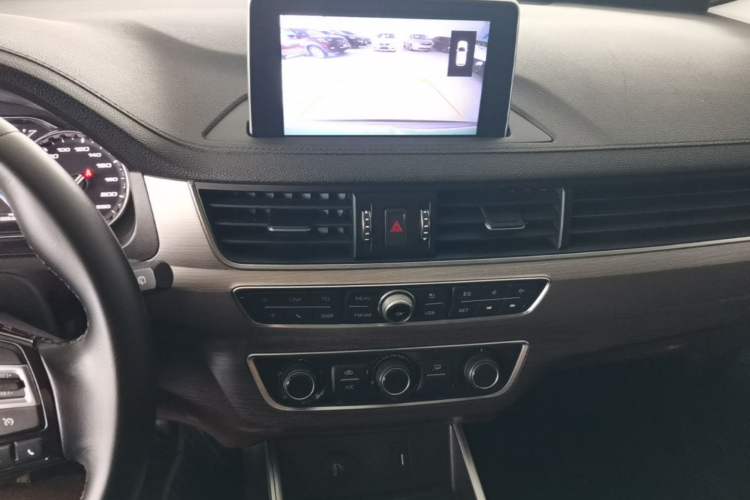 Used FORTHING Joyear X6 2017 Jingxiang Series 1.5T CVT Luxury Model Audio And AC Panel