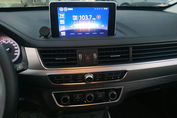 Used FORTHING Joyear X6 2017 Enjoy Series 1.5T Manual Luxury Model Audio And AC Panel