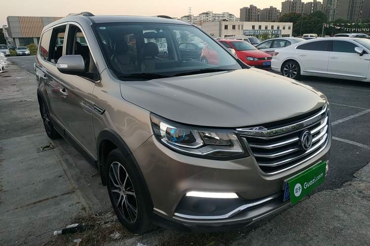 Used FORTHING Joyear X6 2017 Enjoy Series 1.5T Manual Luxury Model Front Right 45 Deg