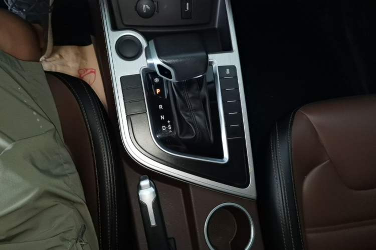 Used FORTHING Joyear X6 2017 Jingxiang Series 1.5T CVT Luxury Model Gear Lever