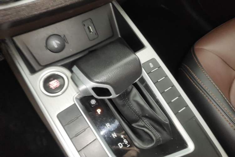 Used FORTHING Joyear X6 2017 Jingxiang Series 1.5T CVT Prestige Model Gear Lever