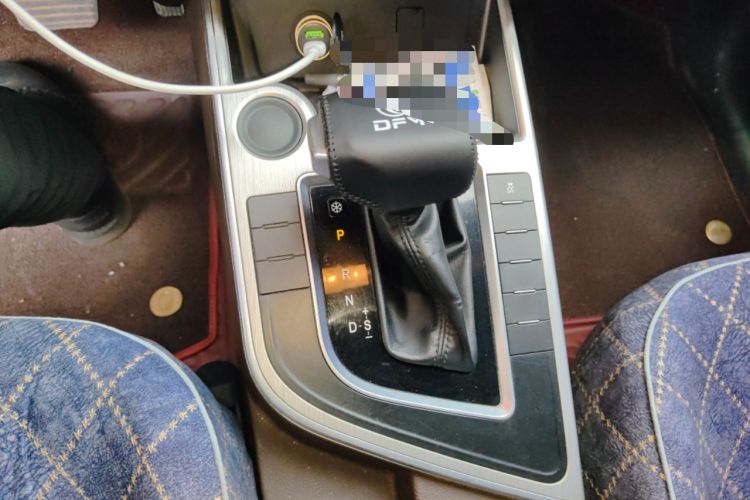 Used FORTHING Joyear X6 2017 Jingxiang Series 1.5T CVT Luxury Model Gear Lever