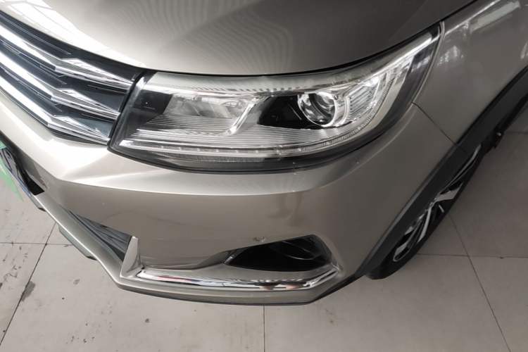 Used FORTHING Joyear X6 2017 Jingxiang Series 1.5T CVT Prestige Model Left Front Headlight