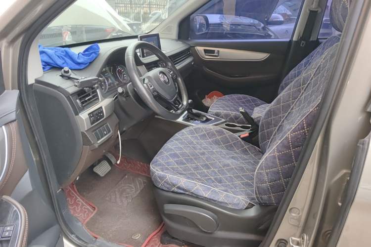 Used FORTHING Joyear X6 2017 Jingxiang Series 1.5T CVT Luxury Model Left Front Seat