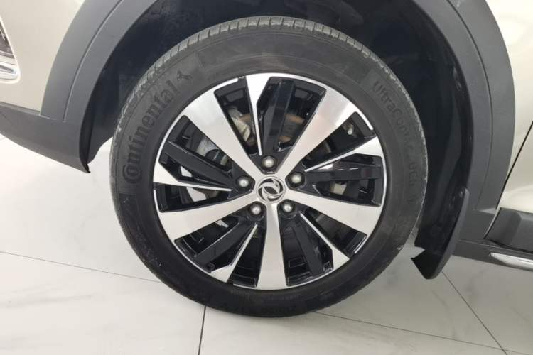 Used FORTHING Joyear X6 2017 Jingxiang Series 1.5T CVT Luxury Model Left Front Wheel Hub