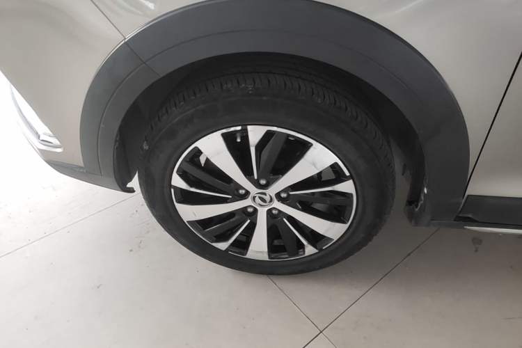 Used FORTHING Joyear X6 2017 Jingxiang Series 1.5T CVT Prestige Model Left Front Wheel Hub
