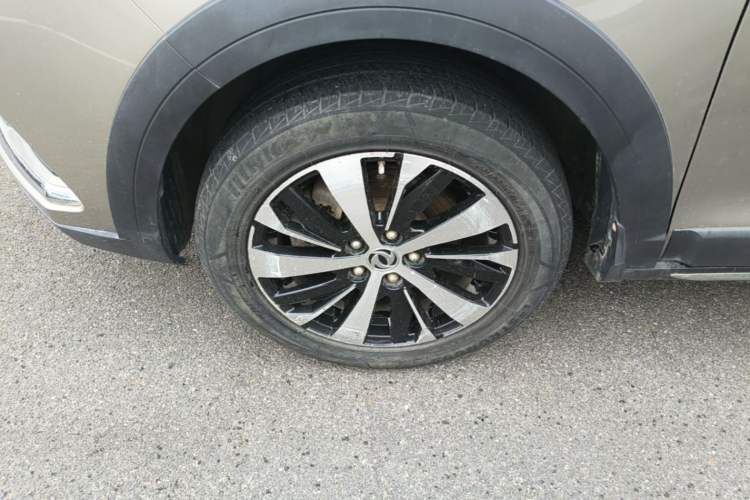 Used FORTHING Joyear X6 2017 Jingxiang Series 1.5T CVT Prestige Model Left Front Wheel Hub