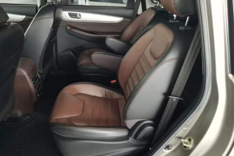 Used FORTHING Joyear X6 2017 Jingxiang Series 1.5T CVT Luxury Model Left Rear Seat