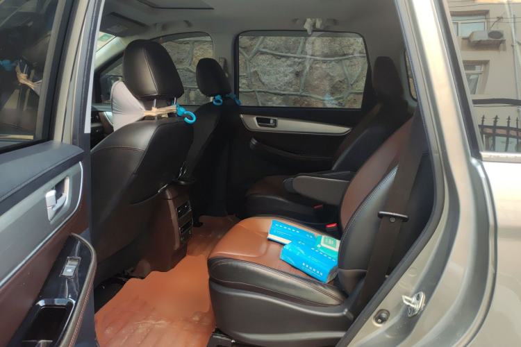 Used FORTHING Joyear X6 2017 Enjoy Series 1.5T Manual Luxury Model Left Rear Seat