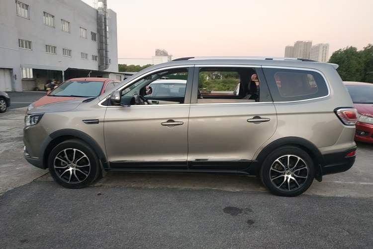 Used FORTHING Joyear X6 2017 Enjoy Series 1.5T Manual Luxury Model Left Side