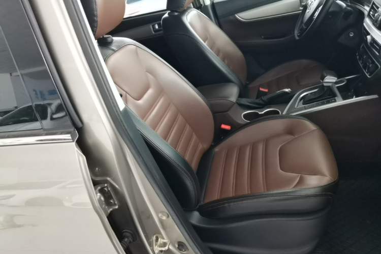 Used FORTHING Joyear X6 2017 Jingxiang Series 1.5T CVT Luxury Model Right Front Seat