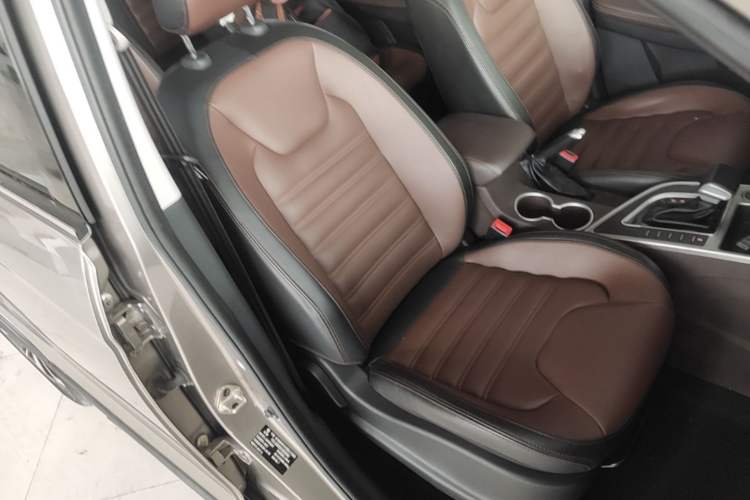 Used FORTHING Joyear X6 2017 Jingxiang Series 1.5T CVT Prestige Model Right Front Seat
