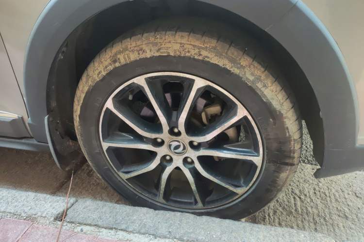 Used FORTHING Joyear X6 2017 Enjoy Series 1.5T Manual Luxury Model Right Front Wheel Hub