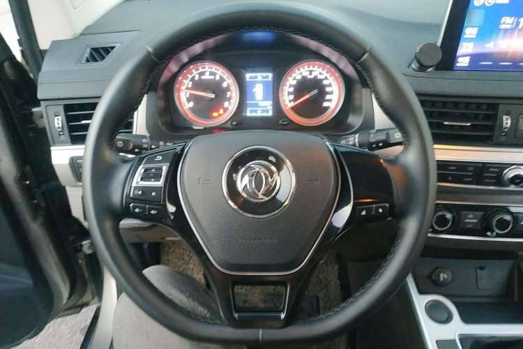 Used FORTHING Joyear X6 2017 Enjoy Series 1.5T Manual Luxury Model Steering Wheel