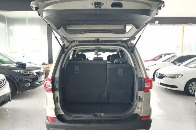Used FORTHING Joyear X6 2017 Jingxiang Series 1.5T CVT Luxury Model Trunk