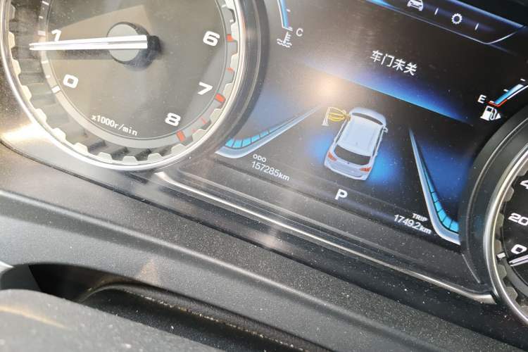 Used FORTHING Joyear X6 2017 Jingxiang Series 1.5T CVT Luxury Model Odometer Close Up